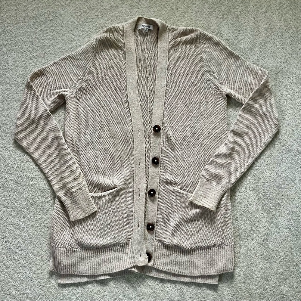 Madewell Knit V-Neck Cardigan in Oatmeal